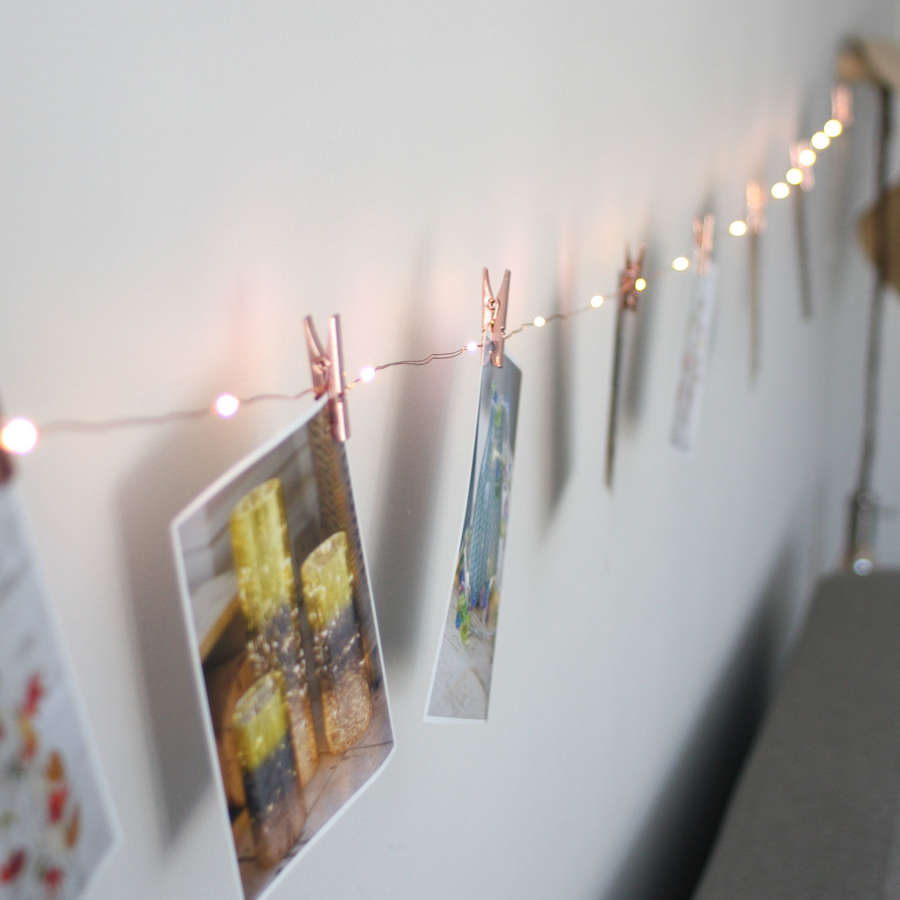 Picture/card light string with copper pegs