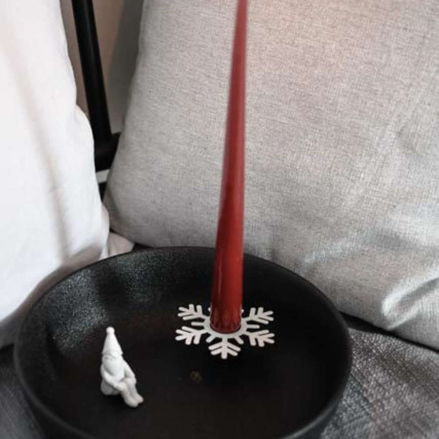 White snowflake candle cuff