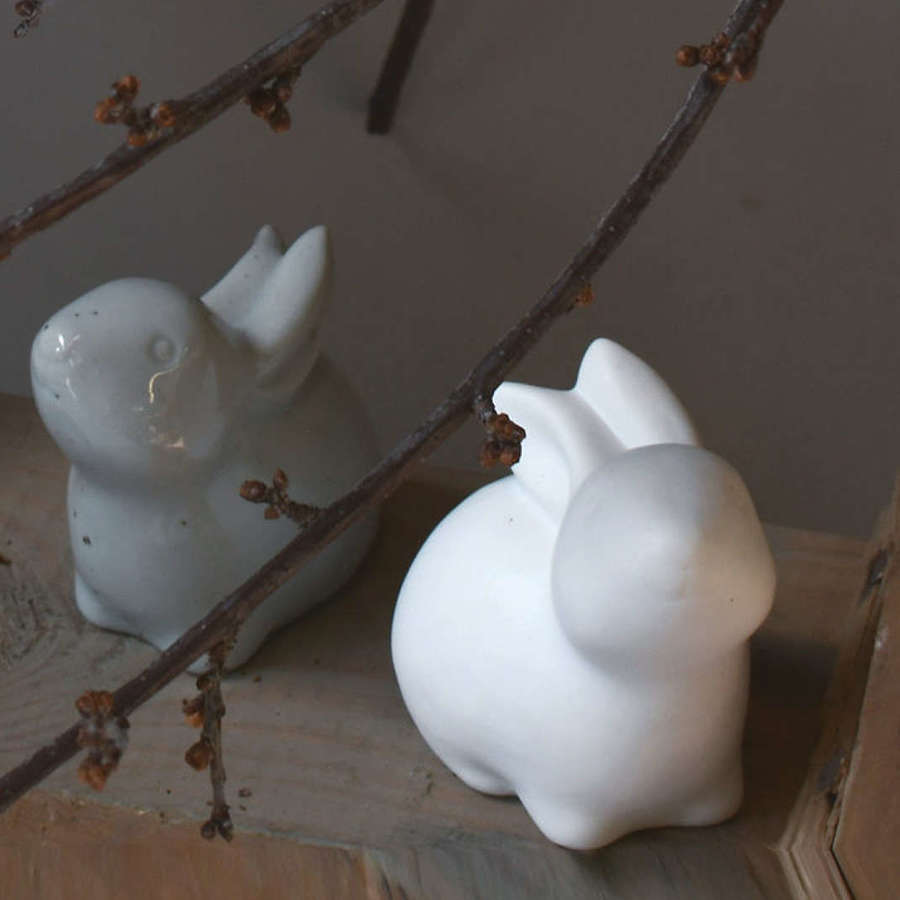 Large white matt ceramic bunny